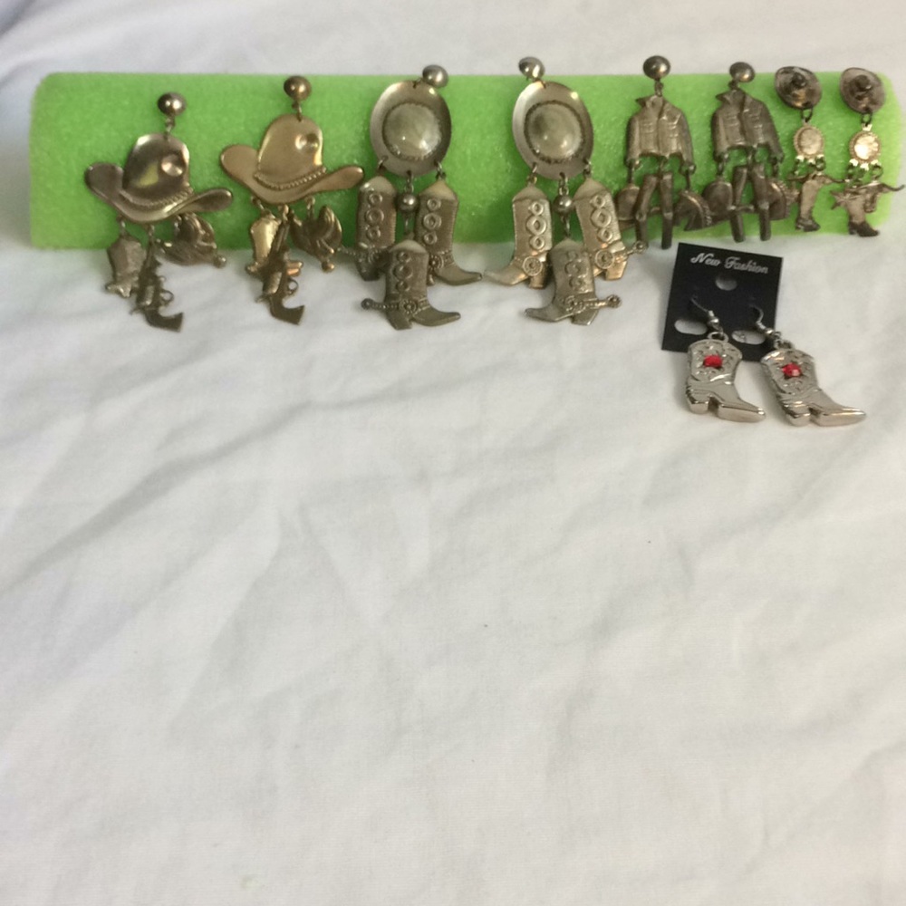 Vintage 1990’s western earrings.